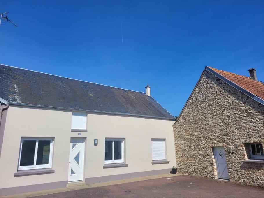 La Vallee Créances Exterior foto